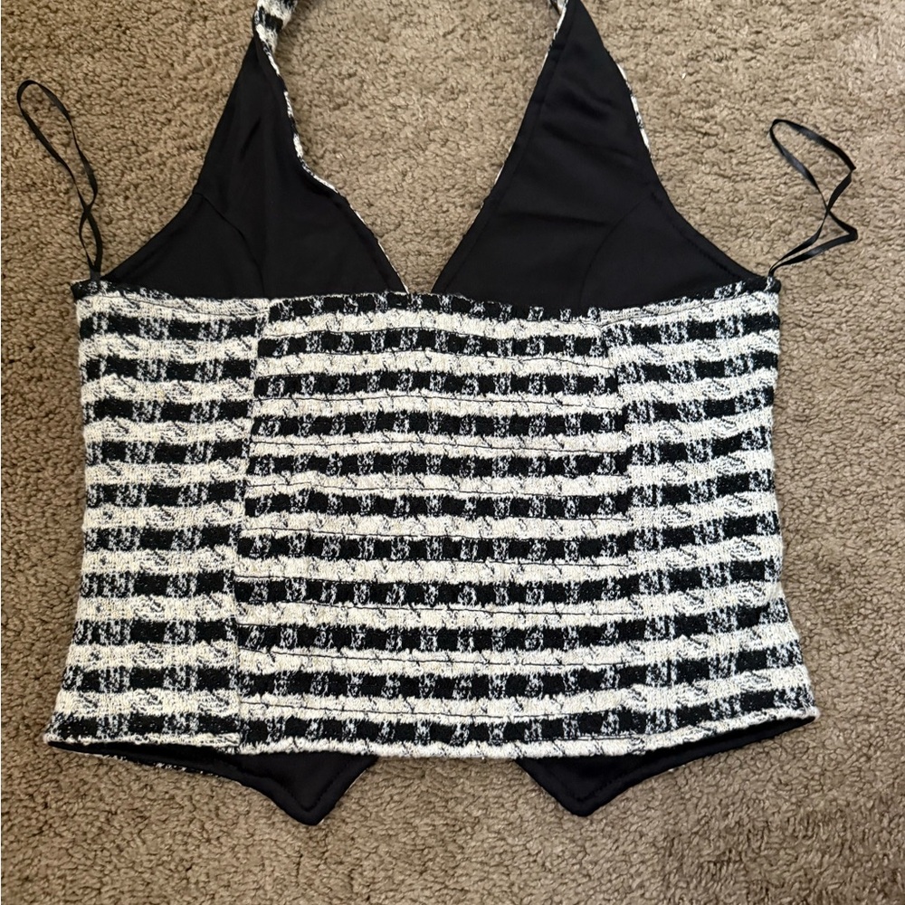 Stylish Black and White Checkered Halter Top - Picture 3 of 3